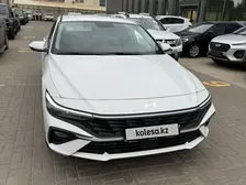 Hyundai Elantra, 2024