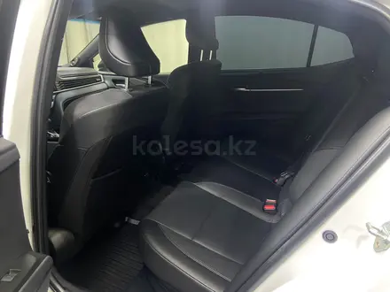 Toyota Camry Luxe eCVT 2024 года за 22 400 000 тг. в Алматы – фото 11