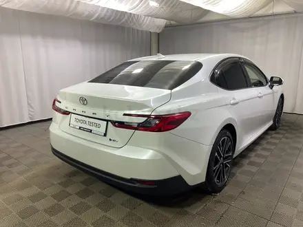 Toyota Camry Luxe eCVT 2024 года за 22 400 000 тг. в Алматы – фото 18