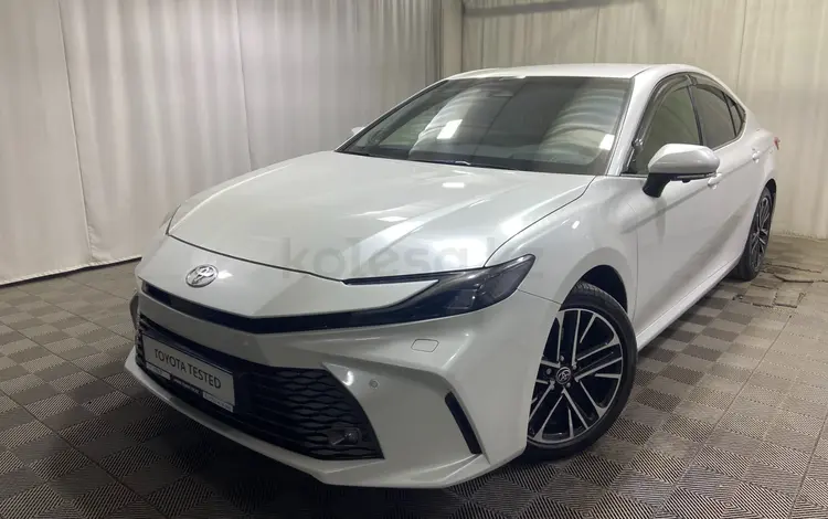 Toyota Camry Luxe eCVT 2024 года за 22 400 000 тг. в Алматы
