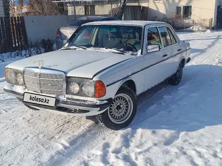 Mercedes-Benz E 240 1983 года за 900 000 тг. в Алматы – фото 2