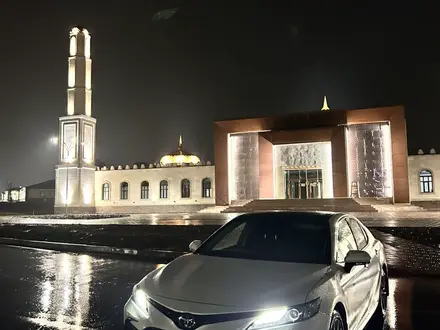 Toyota Camry 2023 года за 13 100 000 тг. в Караганда