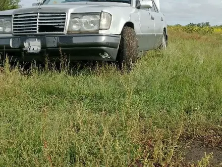 Mercedes-Benz E 200 1995 года за 1 500 000 тг. в Жанаарка