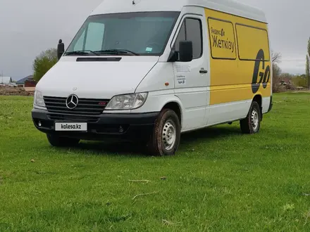Mercedes-Benz Sprinter 2001 года за 6 500 000 тг. в Алматы – фото 2