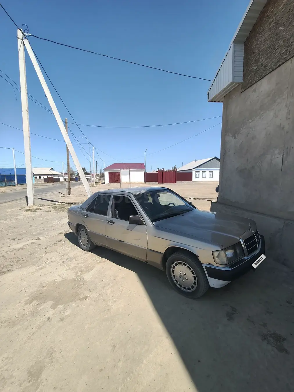 Mercedes-Benz 190, 1990