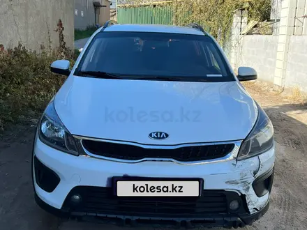 Kia Rio X-Line 2018 года за 7 000 000 тг. в Алматы