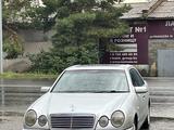 Mercedes-Benz E 320 1996 годаfor2 950 000 тг. в Талдыкорган – фото 3