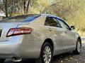 Toyota Camry 2011 годаfor7 100 000 тг. в Уральск – фото 9