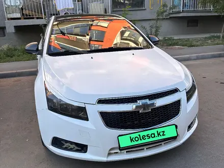 Chevrolet Cruze 2011 года за 2 890 000 тг. в Алматы – фото 4