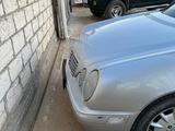 Mercedes-Benz E 320 2000 годаүшін4 500 000 тг. в Жанаозен – фото 4