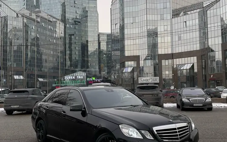Авто Без Водителя (Mercedes Benz E200) в Алматы