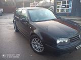 Volkswagen Golf 2001 годаүшін2 200 000 тг. в Алматы