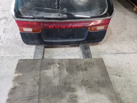 Крышка багажника на Subaru Outback за 80 000 тг. в Караганда – фото 2