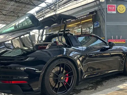Porsche 911 4 GTS 2022 года за 88 000 000 тг. в Алматы – фото 3