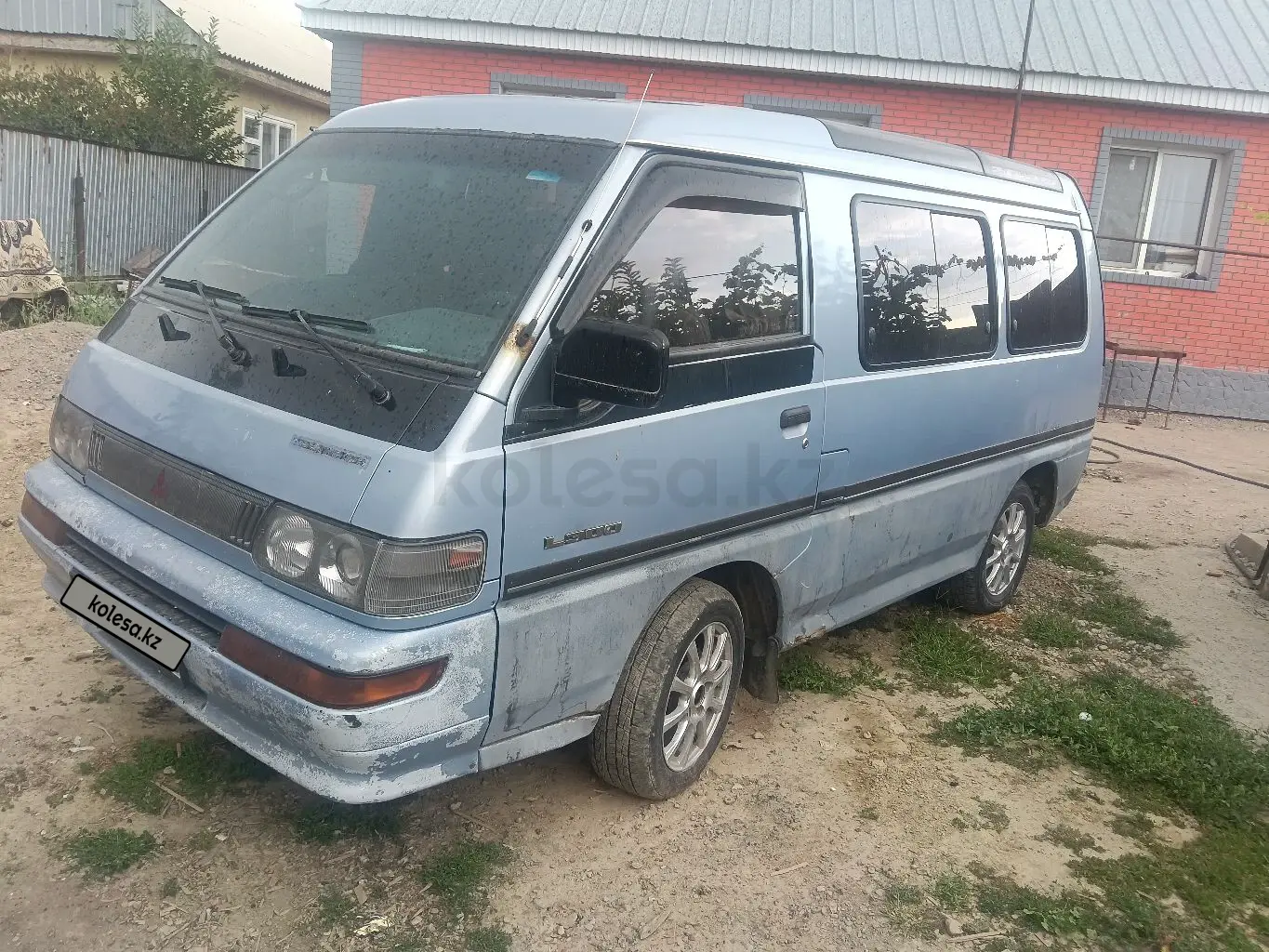 Mitsubishi L300, 1992