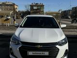 Chevrolet Onix 2025 года за 6 300 000 тг. в Караганда – фото 2