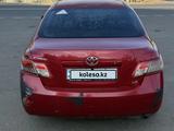 Toyota Camry 2007 года за 4 000 000 тг. в Атырау – фото 2