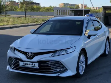 Toyota Camry 2019 года за 16 100 000 тг. в Астана – фото 4