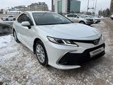 Toyota Camry 2021 годаfor13 800 000 тг. в Астана