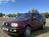 Volkswagen Vento 1992 годаfor1 550 000 тг. в Зайсан – фото 2