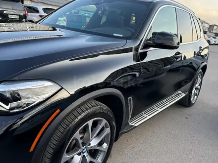 BMW X5 2022 года за 39 500 000 тг. в Алматы – фото 6