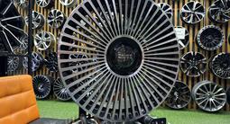 Кованные диски RANGE ROVER R-22*5*120 в наличии Astana за 900 000 тг. в Астана – фото 4