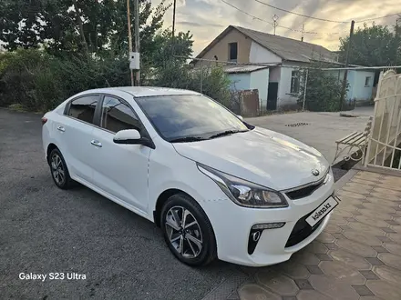 Kia Rio 2018 года за 7 500 000 тг. в Шымкент – фото 2