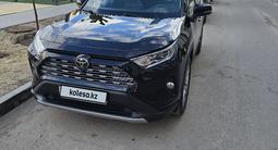 Toyota RAV4 2021 года за 16 500 000 тг. в Астана – фото 2