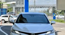 Toyota Camry 2020 года за 14 200 000 тг. в Алматы – фото 3