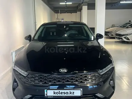 Kia K5 2021 года за 11 500 000 тг. в Астана