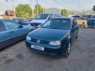 Volkswagen Golf, 2001
