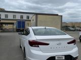 Hyundai Elantra 2019 года за 4 800 000 тг. в Актобе – фото 5