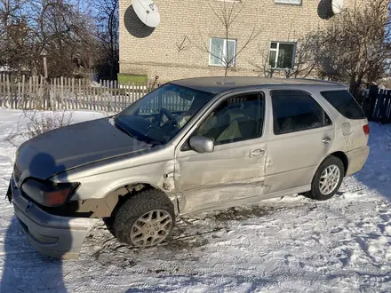 Toyota Vista 1999 года за 1 500 000 тг. в Астана – фото 2