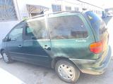Volkswagen Sharan 1998 года за 1 700 000 тг. в Костанай