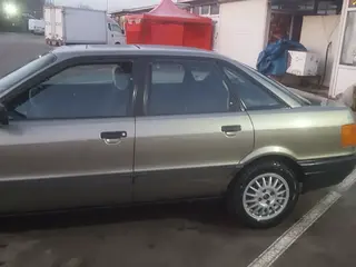 Audi 80