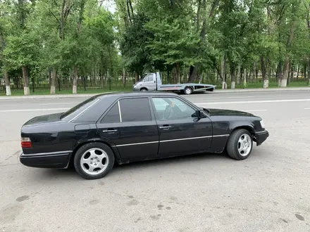 Mercedes-Benz E 280 1994 года за 1 700 000 тг. в Тараз – фото 3