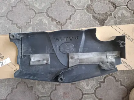 Декоративная крышка оригинальная (накладка) двигателя Toyota за 25 000 тг. в Шымкент – фото 2