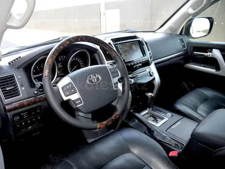 Toyota Land Cruiser Luxe 2012 года за 20 990 000 тг. в Шымкент – фото 12