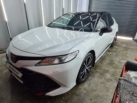 Toyota Camry 2021 года за 16 100 000 тг. в Шымкент