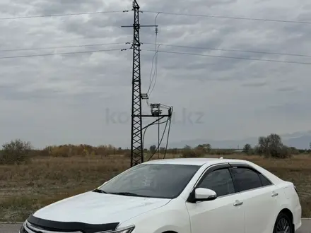 Toyota Camry 2015 года за 11 200 000 тг. в Алматы – фото 3