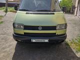 Volkswagen Multivan 1993 года за 3 200 000 тг. в Караганда