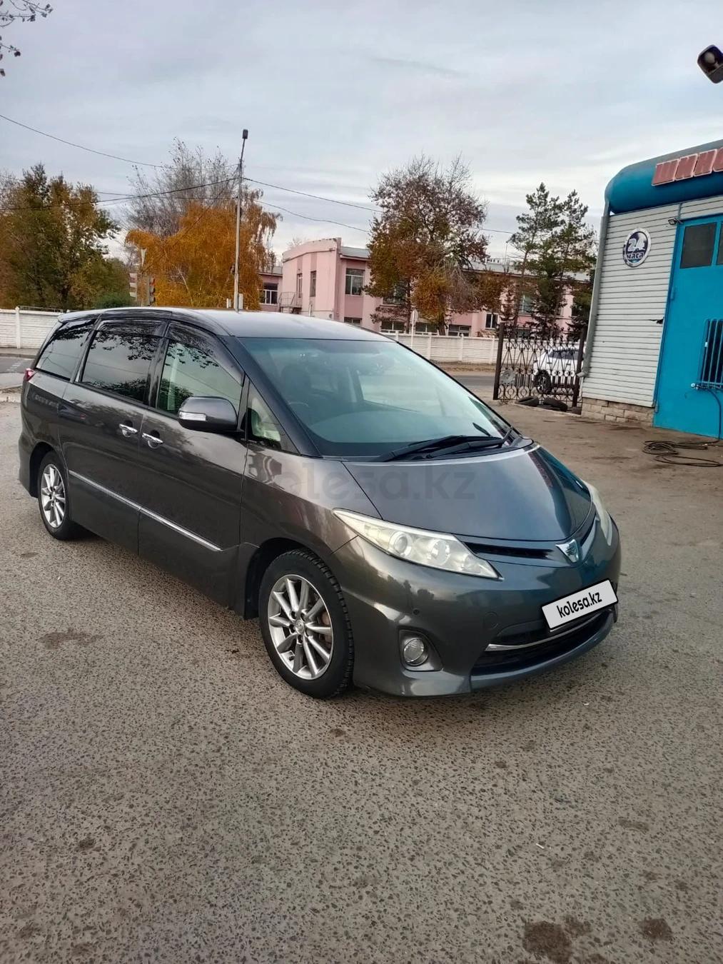 Toyota Estima 2011 г.