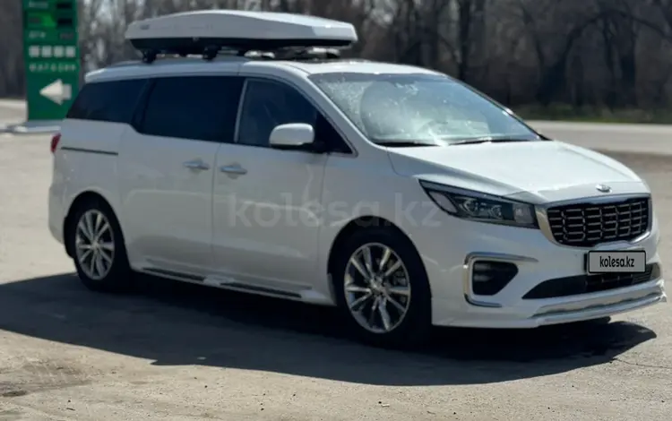 Kia Carnival 2020 года за 18 000 000 тг. в Алматы