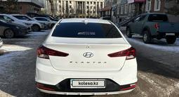 Hyundai Elantra 2020 годаүшін9 500 000 тг. в Астана – фото 4