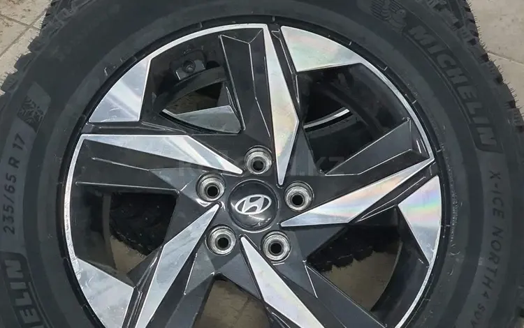 Диски Hyundai/Kia R17, родные датчики TPMS, с зимней резиной MICHELINүшін130 000 тг. в Астана