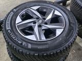 Диски Hyundai/Kia R17, родные датчики TPMS, с зимней резиной MICHELINүшін130 000 тг. в Астана – фото 2