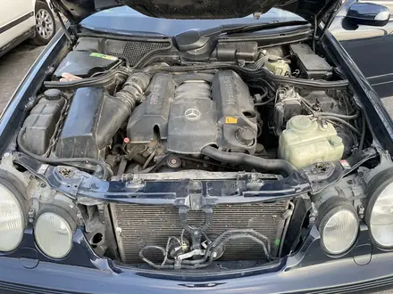 Mercedes-Benz E 320 2001 года за 3 500 000 тг. в Шымкент – фото 4