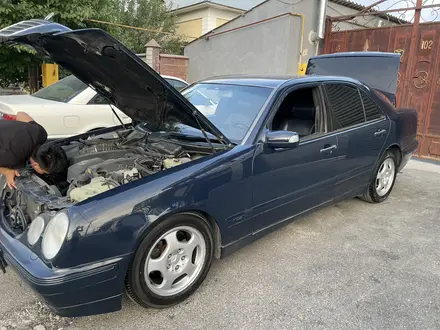 Mercedes-Benz E 320 2001 года за 3 500 000 тг. в Шымкент – фото 7