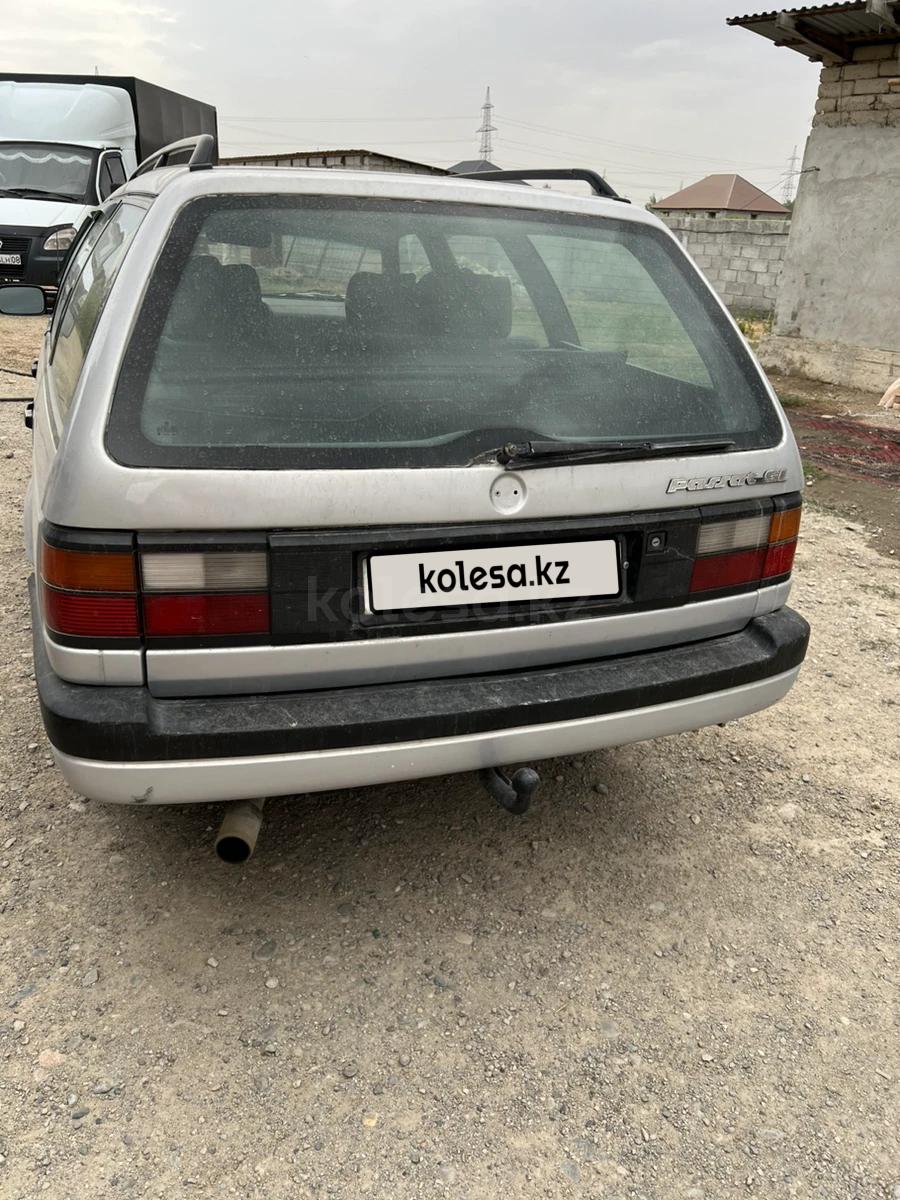 Volkswagen Passat 1992 г.