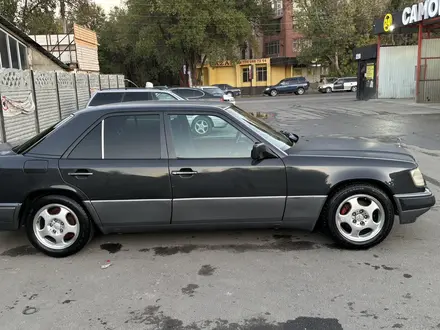 Mercedes-Benz E 280 1994 года за 2 700 000 тг. в Тараз – фото 5